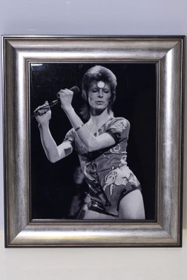 Photo argentique en noir et blanc de David BOWIE en concert …