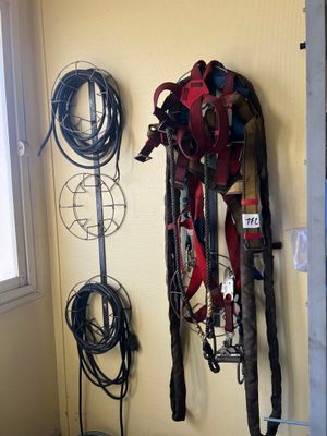 Stock de matériel électrique comprenant : important nombre d…