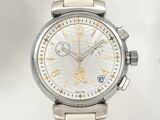 un gros plan d'une montre-bracelet avec un bracelet blanc