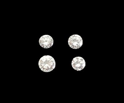 trois diamants sur fond noir