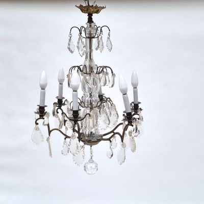Lustre en métal et pampilles de cristal à six bras de lumièr…
