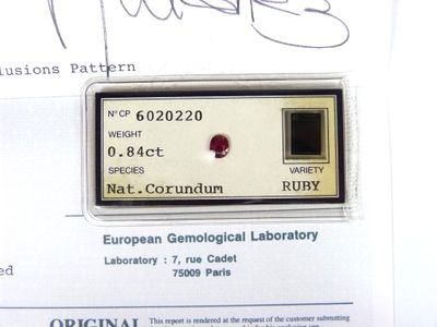 Rubis ovale 0.84 ct 5.90x4.88x3.