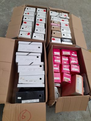 Lot DE 42 Paires DE Chaussures Compose DE : - 12 Ballerines …