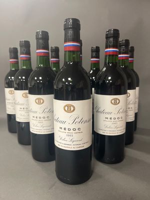 six bouteilles de vin rouge alignées sur un comptoir