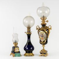 Limoges, trois lampes de table, porcelaine bleu cobalt, verr… (photo 2)