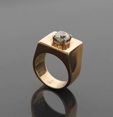 Belle bague chevalière en or jaune 18K 750 millièmes et plat…