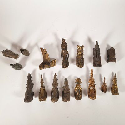 une collection de figurines en bronze de tailles et de formes variées
