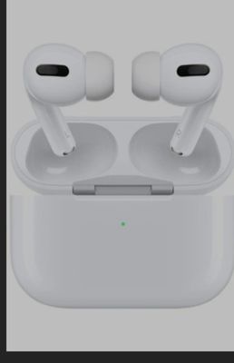 une image montrant une paire d'AirPods posés l'un sur l'autre