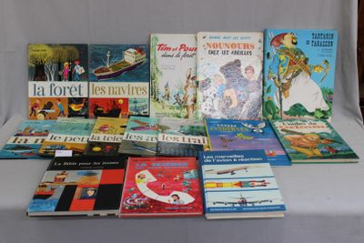beaucoup de livres pour enfants posés sur une table