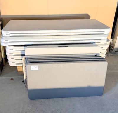 a lot of files stacked on top of each other