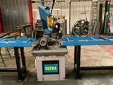 une photo d'une machine dans une usine