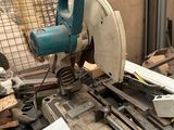 a picture of a machine that is sitting on a table