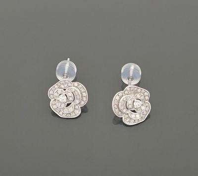 Paire de puces d'oreilles en or gris 18k 750 millièmes épous…