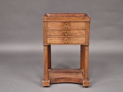 Table de salon en acajou et placage d'acajou ouvrant par tro… - Photo 1