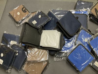 Lot de 30 pochettes range CD. 20 feuillets.