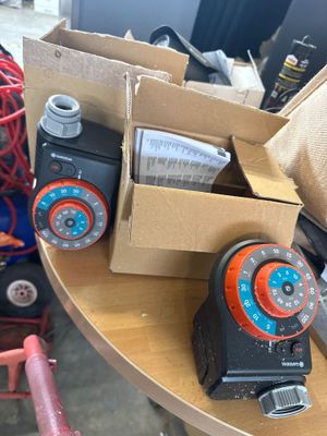 Lot de 2 programmateurs d arrosage gardena- nok teste - vend… - Photo 1