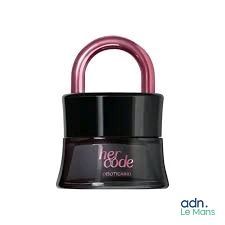 une image représentant un cadenas rose sur fond blanc