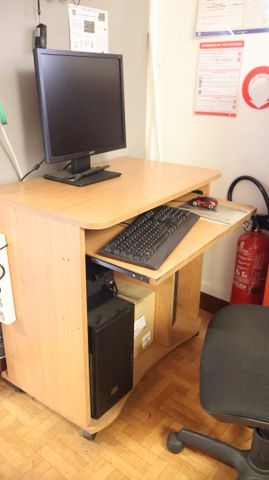 Ecran informatique ACER, clavier, unité centrale INTEL CORE, tabl...