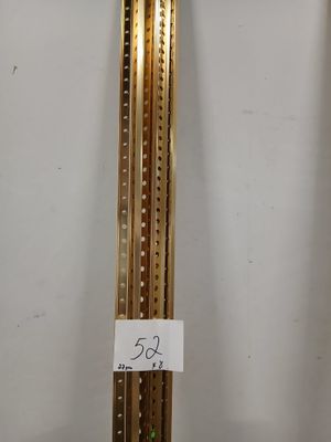 Lot de 27 profilsé d’angle en aluminium poli coloris or bril…