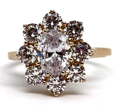 Bague en or jaune 9K 375ml ornée d'une pierre blanche centra…
