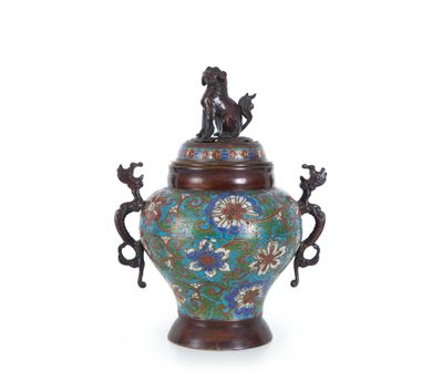 Vase chinois à cloisonné avec couvercle, orné de personnages et de fleurs