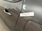 a sticker on the door of a car that says vauto