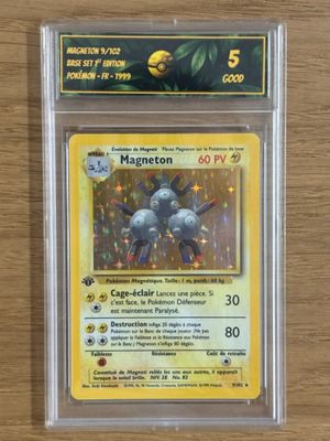 une carte à collectionner Pokémon sur laquelle figure une myrtille