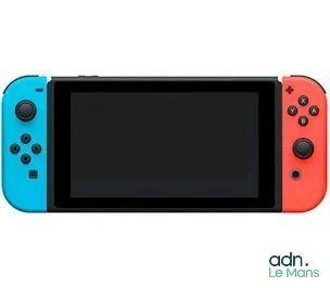 La Nintendo Switch Lite est disponible en deux couleurs différentes.
