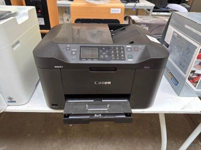 Une imprimante multifonction Canon Maxify MB2150.