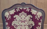 Fauteuil à dossier droit en bois naturel mouluré sculpté, Lo… (photo 3)
