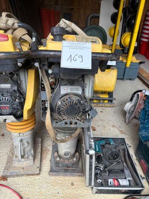 a lot of tools that are sitting on the floor