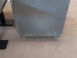 a small machine that is sitting on the floor
