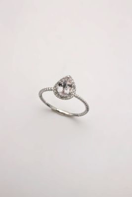 une bague de fiançailles en or blanc sertie d'un morgan morgan morgan morgan morgan morgan morgan morgan morgan morgan morgan morgan morgan morgan morgan morgan morgan morgan morgan morgan morgan morgan morgan