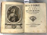 un vieux livre avec l'image d'un homme dessus