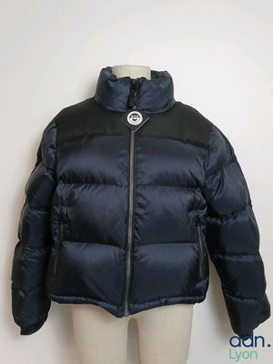 Lot à retirer à Décines-Charpieu (69150) ou expédition possi…