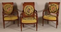 Suite de quatre fauteuils en bois fruitier mouluré et sculpt… (photo 6)