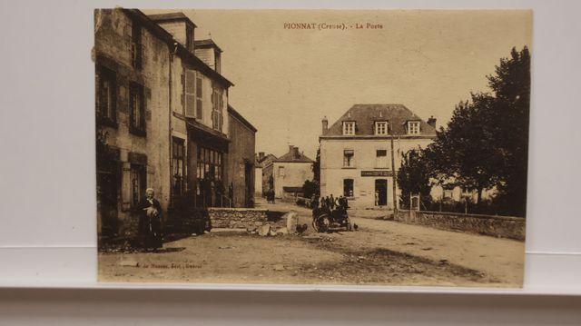Pionnat : La Poste. Petit défaut.
