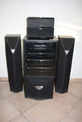 a lot of speakers that are on top of each other