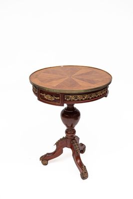Guéridon tripode en bois teinté et placage d'acajou, plateau… - Photo 1