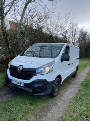 Renault Trafic 3 - Immatriculation (A) : FF-538-MF