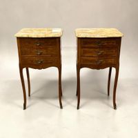 Paire de tables de chevet en bois de placage. (photo 5)