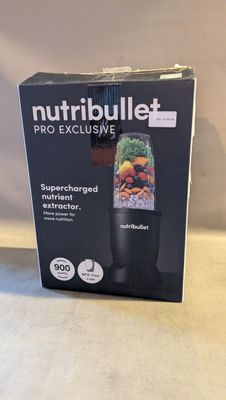 une boîte de produits Nutribullet posée sur une table