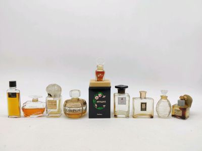 Lot comprenant un ensemble de miniatures et petits flacons d…