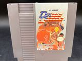 un gros plan d'une cartouche de jeu Nintendo sur laquelle figure un drapeau américain