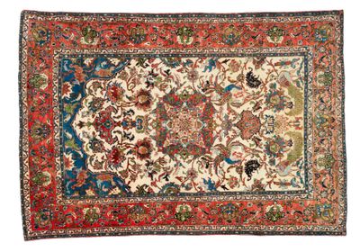 Iran, Ispahan, milieu XXe siècle Tapis de forme prière