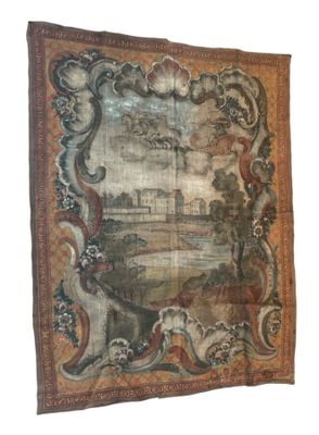 une vieille tapisserie sur laquelle est représenté un château