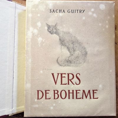 un livre avec l'image d'un chat dessus