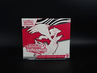 La boîte du jeu de cartes comporte l'image d'un oiseau.