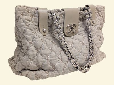 sac « chandelier » avec bandoulière et anses en chaîne