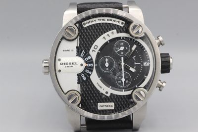 DIESEL. Montre d’homme en acier sur bracelet cuir à multi co…
